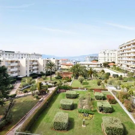 Apartment 90m Near With Sea View 2 Terraces! Cannes